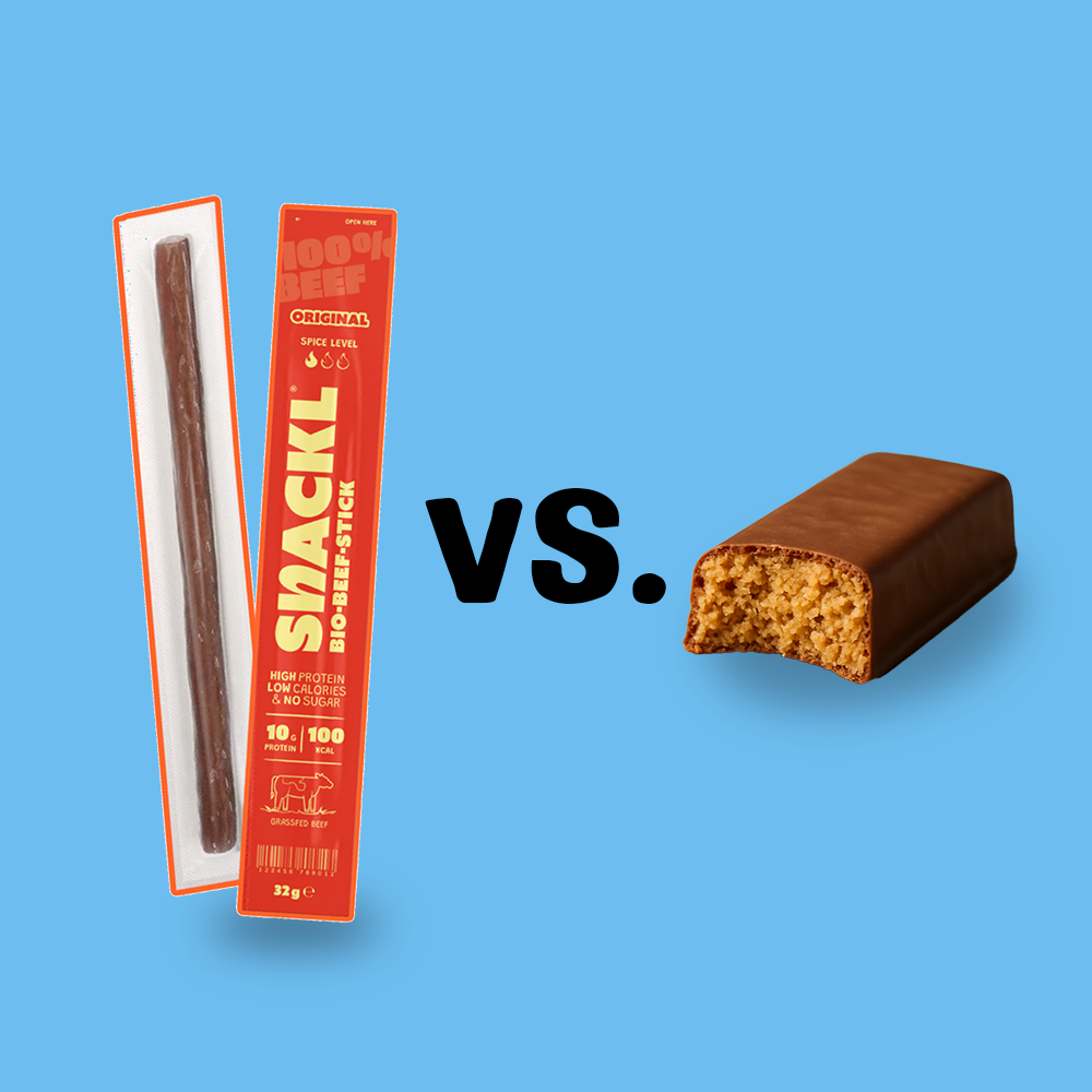 SNACKL Beef Sticks vs. Eiweißriegel: Welcher Protein-Snack passt besser zu dir?